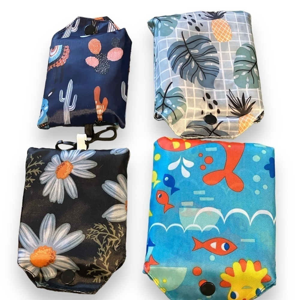 4 Large Beach Tote Bags Collapsible Snap Pouch Hook 15x23” 8” Drop NEW